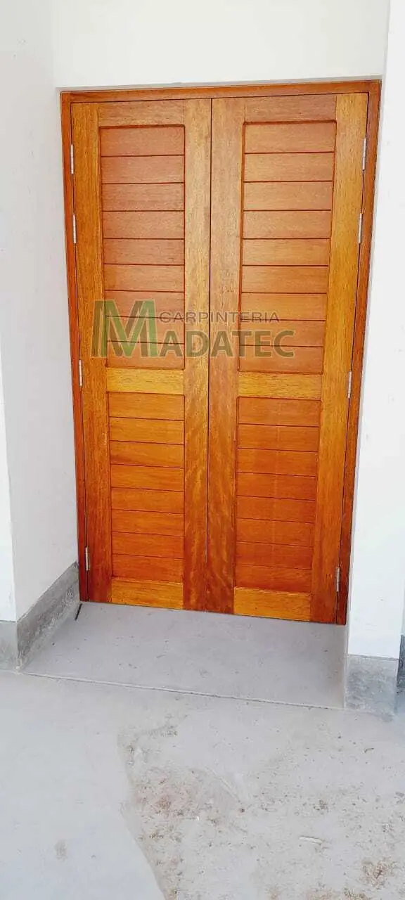 Oficinas ENOSA Chulucanas - Puertas